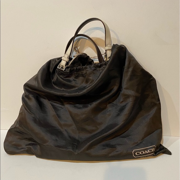 Coach Signature Metallic Gold Shoulder Bag “Holiday Sale Alert 🚨 “ - Picture 5 of 12